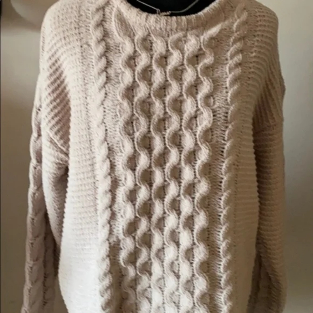 Jessica Simpson Sweater